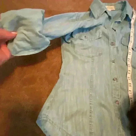 Coth & Stone Women's Denim Button Down white wash top extra small - Picture 3 of 8
